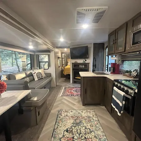 Your Personal 'Glamp' Site! Ac - Bbq - Fast Wifi